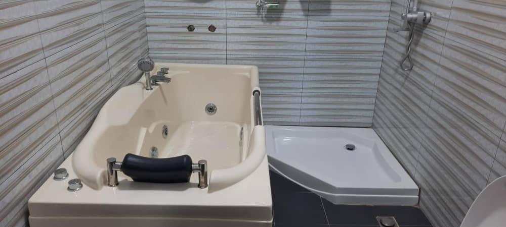 Residence Ivoire Cotonou Ngoại thất bức ảnh